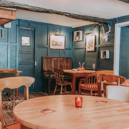 Royal Oak Мини-отель 4*